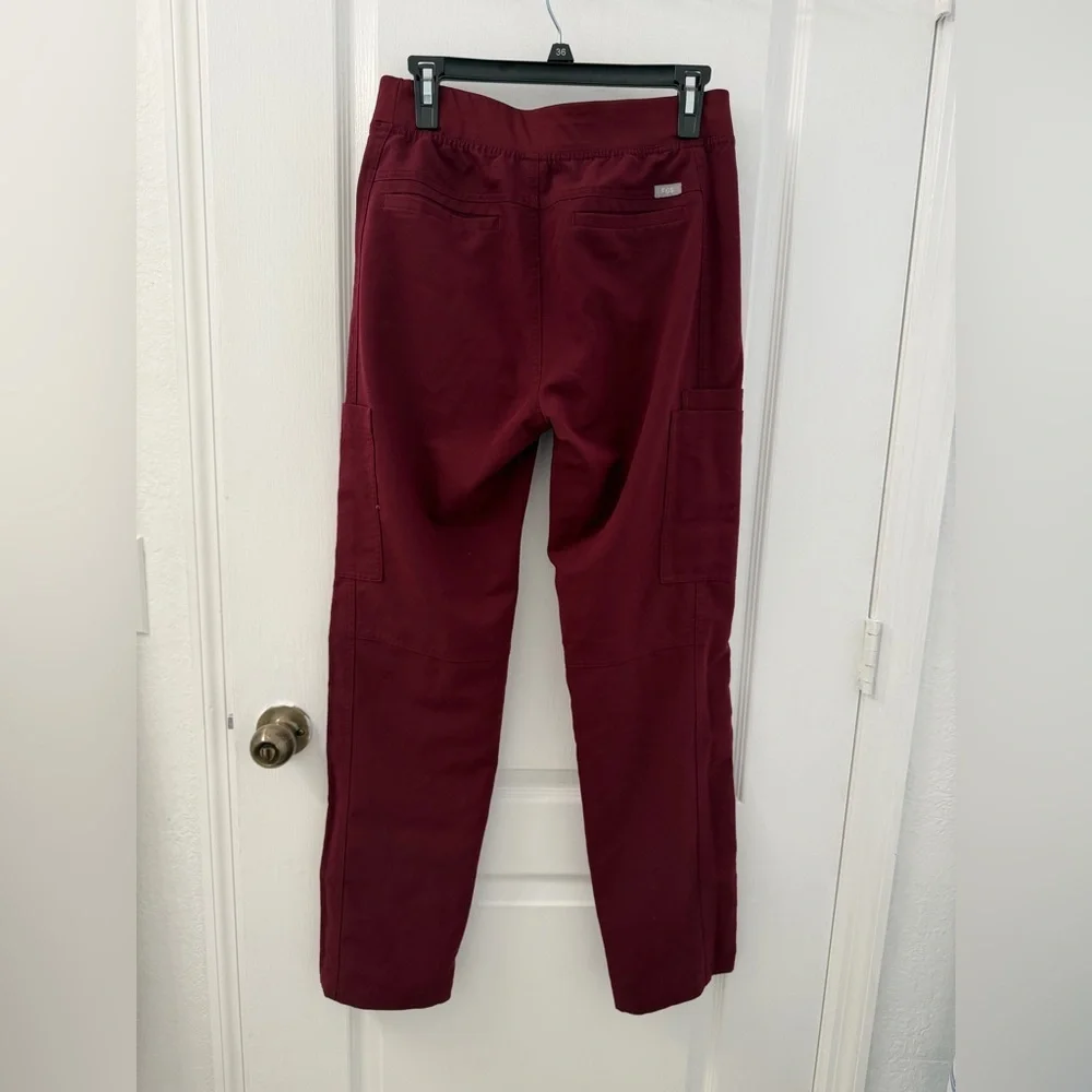 Figs Axim Scrub Men's Burgundy Pants (Size S)